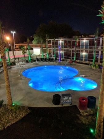 Mother Earth Motor Lodge คินสตัน ภายนอก รูปภาพ